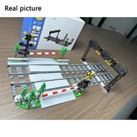 Maquette de train en plastique ABS pour enfants, vente en gros OEM, avec croisements de voies et barres de levage, créative, échelle 1:1