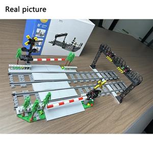 Juego de Vías de Tren de Plástico ABS para Niños, 282 Piezas, Venta al por Mayor OEM, Cruces de Vía, Barras Elevadoras y Componentes Creativos para Ferrocarriles - Product Image 3