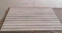 SH STONE pierre naturelle nouveau Design aiguisé blanc Beige travertin concave cannelé carreaux de marbre panneau mural pour la décoration intérieure