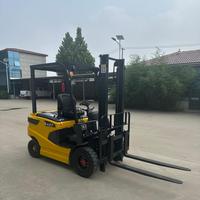 Chariots élévateurs électriques agricoles de 2 tonnes et 3 tonnes de capacité avec batteries rechargeables et transmission intégrale
