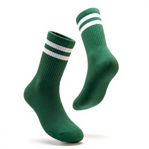 Chaussettes de sport rayées vertes respirantes en tricot pour femme FONILBEST pour l'automne et le quotidien - Product Image 1
