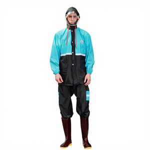 Pantalones Impermeables de Senderismo Personalizables de PVC de Dos Colores con Doble Borde Reflectante, Transpirables, de 26 mm de Grosor, Diseño Dividido y a la Moda - Product Image 4