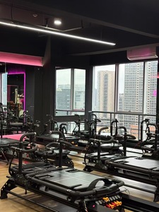 Machine <span class=keywords><strong>de</strong></span> Pilates Megaformer <span class=keywords><strong>de</strong></span> luxe, Reformer Lagree Fitness, construction en alliage d'aluminium, machine professionnelle pour studio et <span class=keywords><strong>salle</strong></span> <span class=keywords><strong>de</strong></span> <span class=keywords><strong>sport</strong></span> - Product Image 6