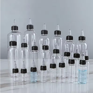 Botellas cuentagotas de PET transparente con forma cilíndrica y tapa negra para uso cosmético - Product Image 4
