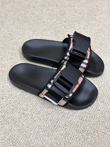 Pantuflas Cómodas de Moda 2026 - Pantuflas Casuales Transpirables Antideslizantes de Lujo para Hombre y Mujer - Product Image 2
