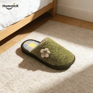 <span class=keywords><strong>Chaussons</strong></span> d'intérieur en <span class=keywords><strong>feutre</strong></span> pour femmes avec fleur au crochet, <span class=keywords><strong>semelle</strong></span> souple antidérapante, chaussures de maison confortables pour toutes les saisons - Product Image 2