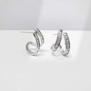 Pendientes de plata de ley 925 al por mayor, diseño occidental, alta calidad, delicados, con circonita baguette, geométricos, para mujer. - Product Image 3