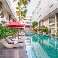 Parasol de jardin cantilever de luxe en aluminium au design moderne, imperméable et écologique, pour mobilier de terrasse
