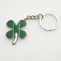 Porte-clés de différentes formes, accessoires de sac, porte-clés vierges pour sublimation, porte-clés en émail vert, porte-clés en métal trèfle à quatre feuilles
