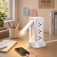 Torre de Enchufes Vertical Multifuncional con Lámpara de Escritorio LED, 36 Tomas Universales, 3 Puertos USB, Cable de Extensión con Enchufe Europeo de 2m