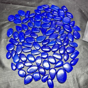 Cabochon en Lapis lazuli naturel de qualité supérieure Cabochon de pierres précieuses en vrac pour la fabrication de bijoux en Inde - Product Image 4