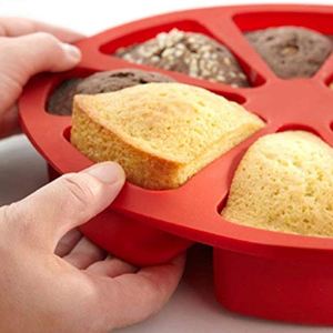 Ecofriendly <b>Flexible</b> Reusable Silicone Triangle Cake Mold Nonstick Foodsafe Durable Bakeware Kitchen Baking Supply Tool - Product Image 5