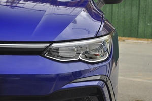 Auto Usado Volkswagen <span class=keywords><strong>Golf</strong></span> 280TSI DSG <span class=keywords><strong>R</strong></span> <span class=keywords><strong>Line</strong></span> <span class=keywords><strong>2022</strong></span>, Plataforma MQB, Auto Familiar Premium - Product Image 2