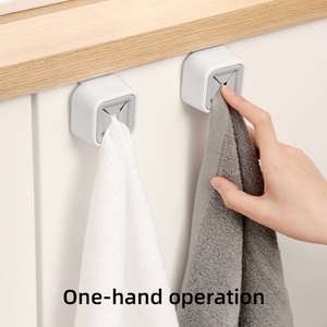 Support adhésif rond créatif pour serviettes de salle de bain, sans perçage, pour torchons - Product Image 2