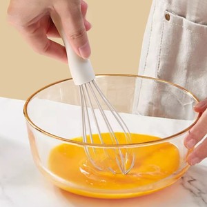 סט אפייה מסיליקון עמיד בחום הכולל מטרפה, מלקחיים, מרית ומברשת שמן לצורכי בישול יומיומיים - Product Image 3