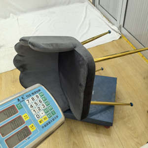 Chaises de salle à manger et de salon de luxe en velours rose pour la maison et le design d'intérieur - Product Image 6