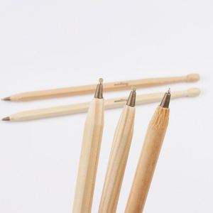 Bolígrafo de madera de alta gama OEM con diseño de baqueta, delgado, con espacios en blanco para grabar nombre personalizado y logotipo impreso, ideal como regalo escolar, tipo rollerball. - Product Image 4