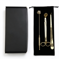 Kit d'entretien de bougies 3 pièces en acier inoxydable écologique : coupe-mèche, éteignoir, bâtonnet de nettoyage, avec sac en velours – Coffret cadeau moderne pour magasin de bougies