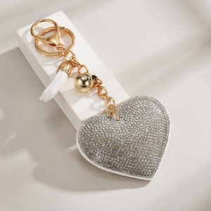 Portachiavi completo con strass a cuore colorato in pelle sintetica con nappine portachiavi da donna portachiavi per auto regalo di san valentino - Product Image 3