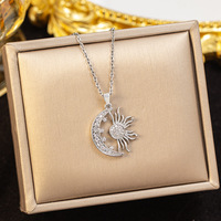 Collier ras du cou en cuivre plaqué or véritable 18 carats avec pendentif soleil et lune en zircone, chaîne en acier titane, micro-pavé, style bohème chic, délicat, pour clavicule