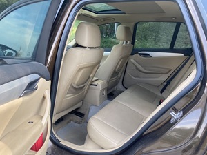 BMW X1 modèle 2012 <span class=keywords><strong>S</strong></span> Drive20i Leading Edition 2.0T 8 vitesses automatique turbo véhicule d'occasion - Product Image 6