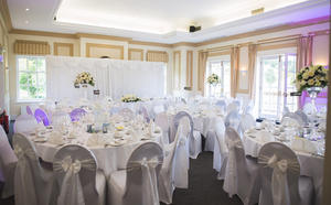 أوشحة كراسي ساتان فاخرة عالية الجودة بألوان مخصصة لتزيين الحفلات الخارجية للفنادق وحفلات الزفاف من ماركة ويدكي بحد أدنى للطلب - Product Image 6