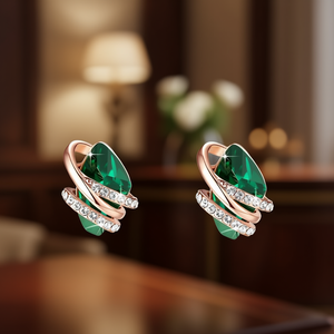 Orecchini a perno E2234 a forma di cuore con diamante blu e montatura a canale in oro bianco, gioielli di lusso da donna con cristalli - Product Image 2