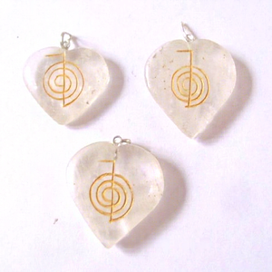 Colgantes de Corazón Hechos a Mano con Cuarzo Natural y Símbolo de Reiki para Joyería Curativa, 32-35 mm - Product Image 1