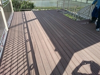 Plancher de terrasse extérieur en bois creux Wpc revêtement de sol extérieur en bois composite revêtement de sol de terrasse extérieur imperméable