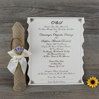 Boîte en bois découpée au laser au design créatif avec invitation de mariage et cartes d'invitation d'anniversaire enroulables, et cartes 'Save the Date'
