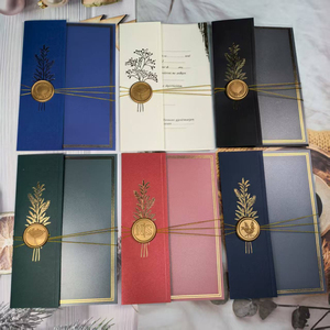 Tarjetas de invitación de boda hechas a mano de alta gama, cera para sellar y sellos - Product Image 1