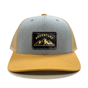 Gorra Trucker de 6 Paneles con Parche de Cuero Personalizado, Parte Delantera de Sarga de Algodón, Parte Trasera de Malla, Corona de Altura Media Estructurada, Visera Precurvada - Product Image 1
