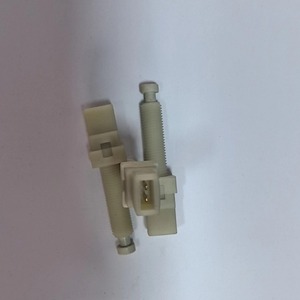 Interruptor de Luz de Freno Volkswagen 857945515A 857945515 811 945 513 Para Reemplazo o Reparación - Product Image 2