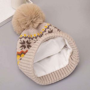 Gorro de Punto Clásico Retro con Pompones para Mujer, Gorro de Invierno Grueso y Cálido con Forro de Piel - Product Image 6
