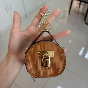 Monedero Redondo Mini con Patrón de Rayas Verticales, de Cuero PU, con Cierre de Broche, Adorno, Correa de Mano y Cremallera, para Fiestas, Citas, Aire Libre, para Chicas - Product Image 4