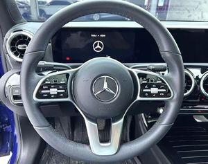 <span class=keywords><strong>Voiture</strong></span> d'occasion Mercedes-Benz A180L 1.3T, conduite à gauche, transmission automatique, sièges chauffants rétroéquipés, en stock, exportation vers la Russie - Product Image 5