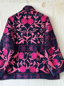 Chaqueta de terciopelo suzani, Chaqueta corta de terciopelo, Chaqueta suzani para mujer, Abrigo corto de terciopelo, Chaqueta bordada suzani - Product Image 5