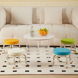 Petit tabouret à roulettes, tabouret bas avec roulettes universelles, tabouret d'apprentissage, tabouret de beauté, de couture, de patinage à roulettes, petit tabouret de maison - Product Image 3