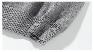 เสื้อสเวตเตอร์ลายทางแบบมีเท็กซ์เจอร์สำหรับผู้ชาย สไตล์วินเทจทรงหลวม ใส่สบาย ระบายอากาศได้ดี เหมาะสำหรับฤดูหนาว ผ้าถักหนา ลายสั่งทำได้ - Product Image 5