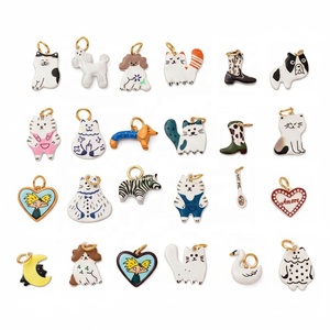 สัตว์ประหลาดแสนน่าทึ่ง |   จี้เคลือบทอง 18K ทำจากทองเหลืองเคลือบเงาสำหรับทำเครื่องประดับ |   จี้รูปแมว ลายม้าลาย และสุนัข วาดด้วยมือ - Product Image 1