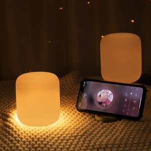 Nouvelle lanterne LED multifonctionnelle en silicone Xz, petite, pour le camping, lampe de nuit avec batterie rechargeable, lampe portable - Product Image 6