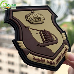 Patch en silicone PVC 3D écologique personnalisé, nouveau design, patchs en caoutchouc souple gaufré, logo à coudre ou à repasser pour vêtements et sacs - Product Image 3