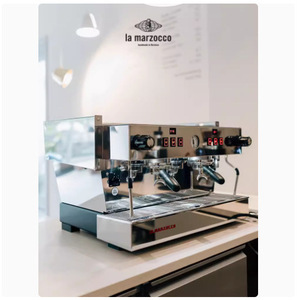 เครื่องชงกาแฟเอสเพรสโซ La Marzocco Linea Classic S รุ่นเชิงพาณิชย์ หัวชงคู่ สแตนเลสสตีล ควบคุมแบบกึ่งอัตโนมัติ - Product Image 3