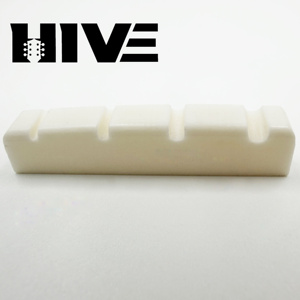 HIVE Ingrosso Capotasto per Basso Elettrico in Osso di Bue 42*6*8.5MM per Mano Sinistra / Mano Destra 4 Corde - Product Image 5
