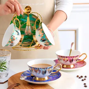 Tasse de café en porcelaine, service à thé de luxe en or, style européen, haut de gamme, fleur, rouge, en céramique, pour l'après-midi, 4 pièces