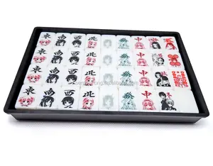 kleurrijke Japanse mahjong stukken