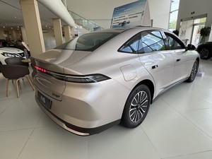 Auto Usado 2025 <span class=keywords><strong>NISSAN</strong></span> N6 Sedán con Volante a la Izquierda, Calidad Confiable, Compra Profesional en Grandes Cantidades - Product Image 3