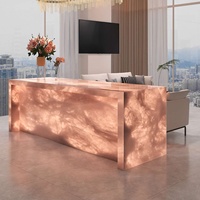 Îlot de cuisine élégant en marbre poli rétroéclairé, pierre naturelle rose, cristal de quartz rose, pour maison, villa, salon