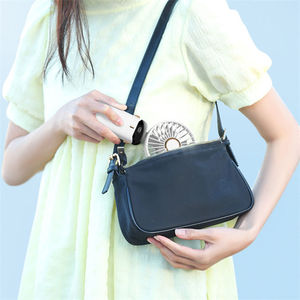 Ventilateur de table portable pliable avec pulvérisation d'eau, mini-refroidisseur d'air, USB 2.5W, pour voiture et usage personnel, logo personnalisé gratuit, boîte en papier - Product Image 2