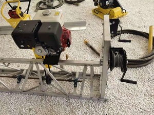 VTS-600 xăng điện vỉa hè leveler screed công cụ sàn bê tông san lấp mặt bằng máy bê tông rung giàn screed để bán - Product Image 4